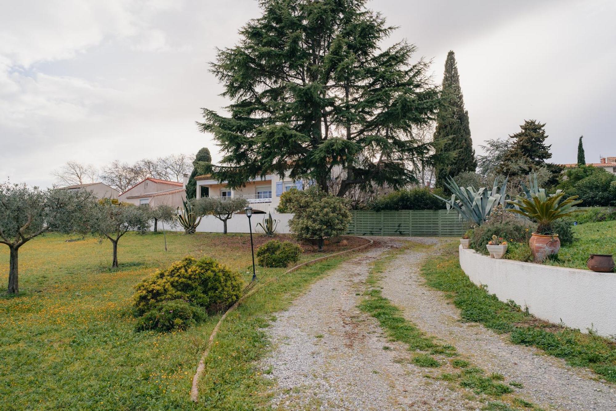 Les Gites De Ginestas Exteriör bild